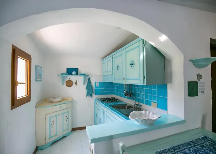 Costa Smeralda - Private With Pool, Beautiful Garden, Total Privacy Villa Cugnana