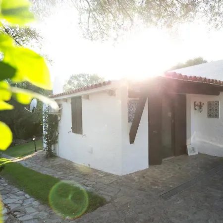 Villa Costa Smeralda - Private With Pool, Beautiful Garden, Total Privacy