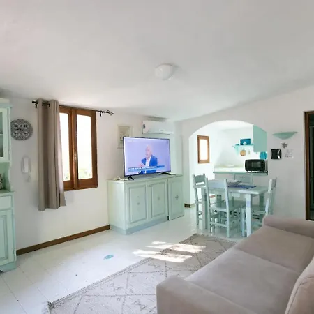 Costa Smeralda - Private With Pool, Beautiful Garden, Total Privacy クニャナ