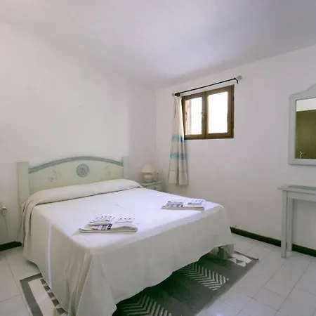 Costa Smeralda - Private With Pool, Beautiful Garden, Total Privacy ヴィラ クニャナ