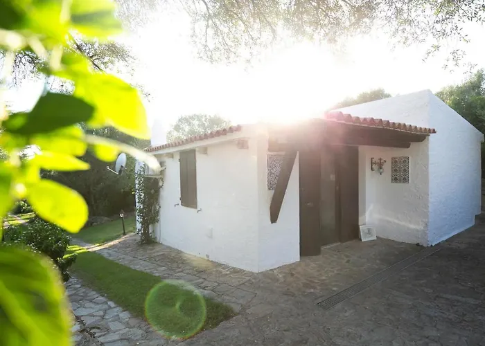 Villa Costa Smeralda - Private With Pool, Beautiful Garden, Total Privacy