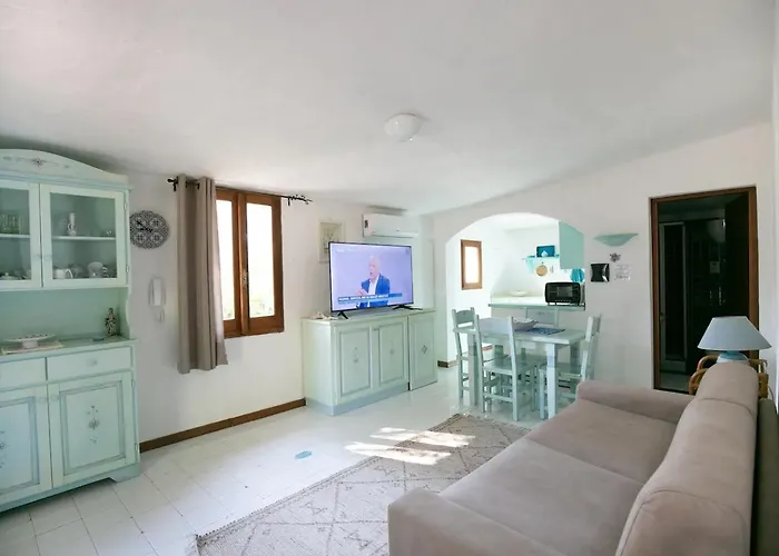 Costa Smeralda - Private With Pool, Beautiful Garden, Total Privacy Cugnana