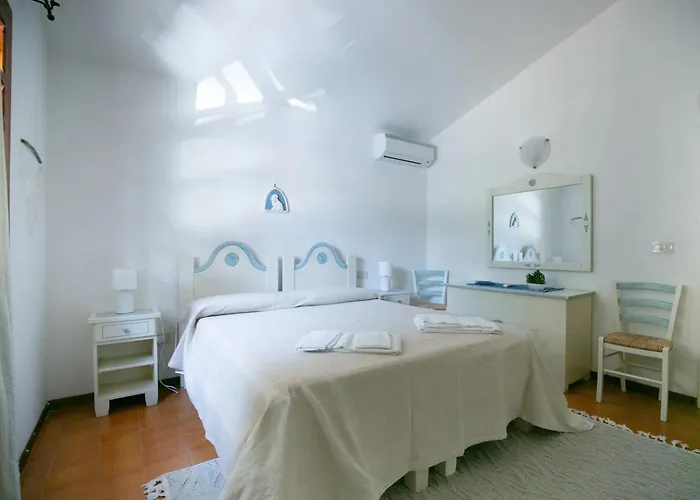 Costa Smeralda - Private With Pool, Beautiful Garden, Total Privacy