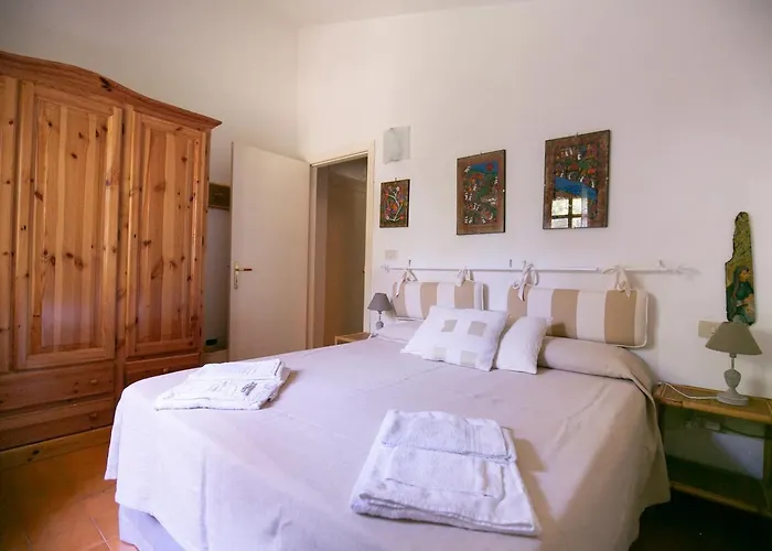 Villa Costa Smeralda - Private With Pool, Beautiful Garden, Total Privacy Cugnana